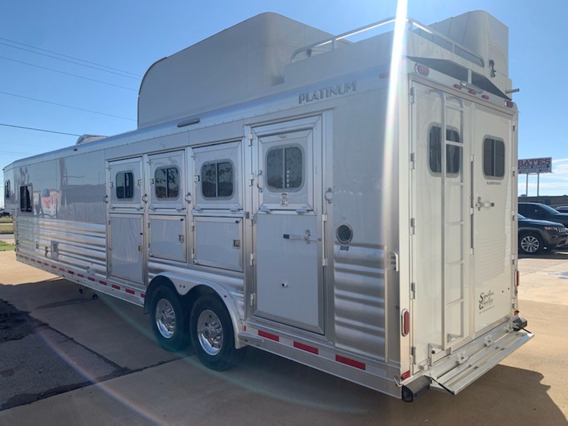 Trailer Photo 2