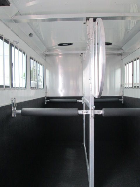 Trailer Photo 10