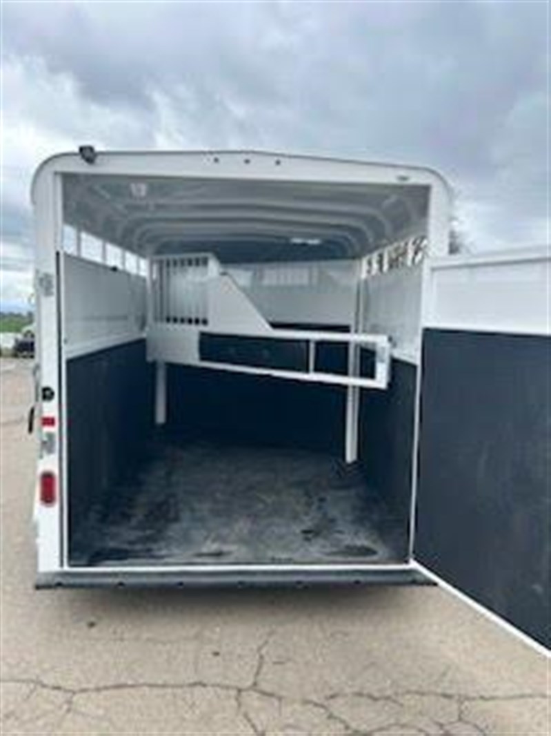 2025 Wrangler $96 per month, 0 down oac. wrangler - large stalls