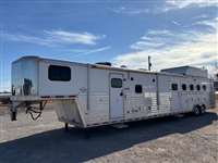 2005 4 horse Hart Hart 4 Horse 17' with Mid Tack