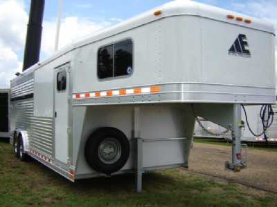 2008 Elite 4 Horse GN