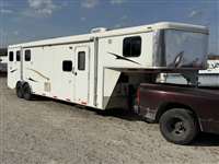2011 3 horse Bison Trail Express 10ft LQ with Slide
