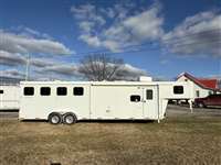 2007 4 horse Bison Trail Express with 11ft Shortwall LQ