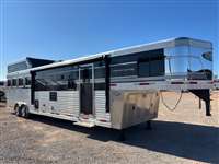 2021 4 horse SMC SMC 4 Horse 14' LQ with Slide Out