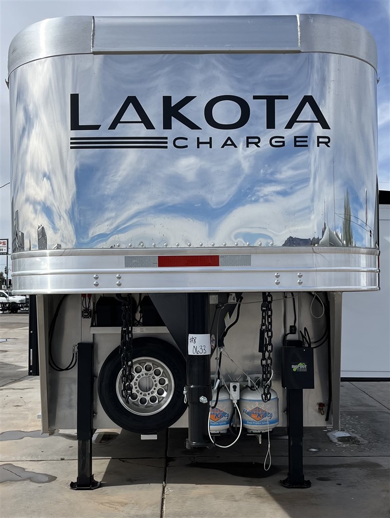 2024 Lakota c8414sr sideload heavily discounted