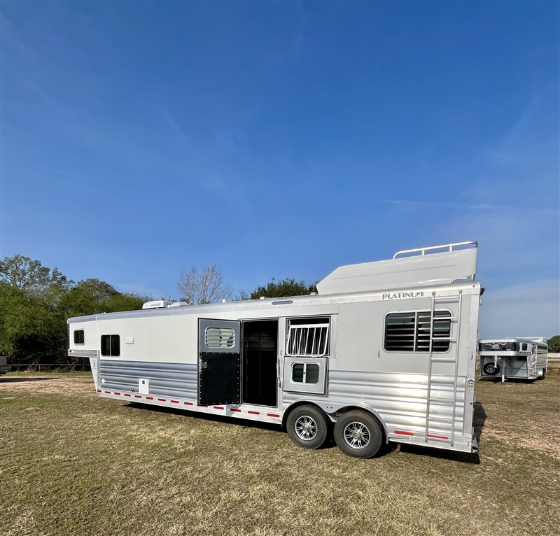 Trailer Photo 16