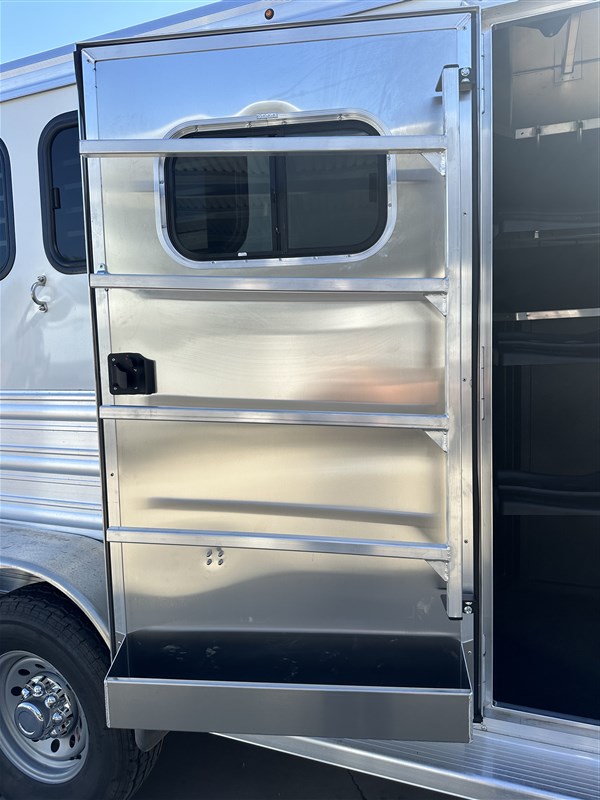 Trailer Photo 14