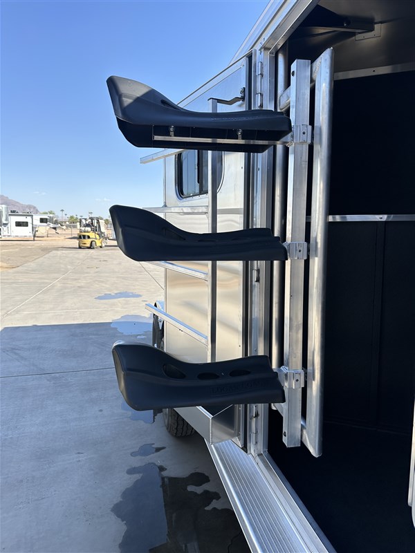 Trailer Photo 16
