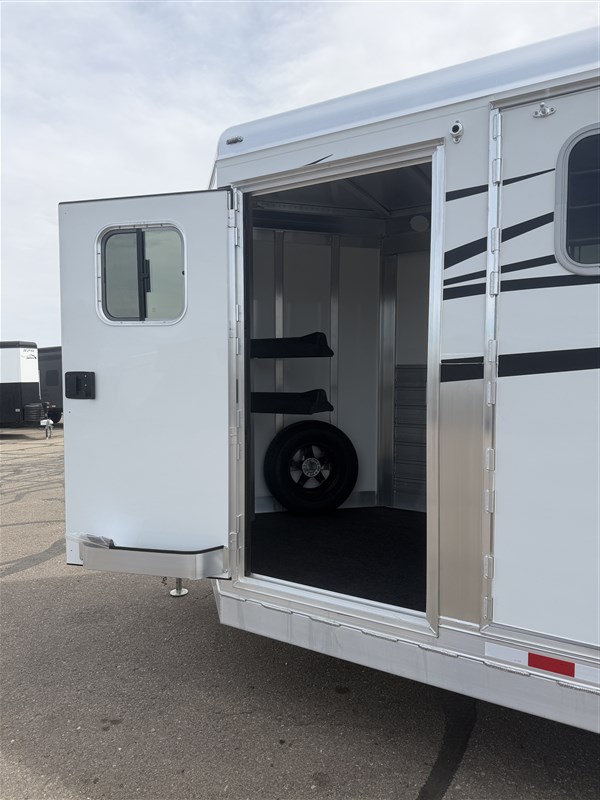 Trailer Photo 9