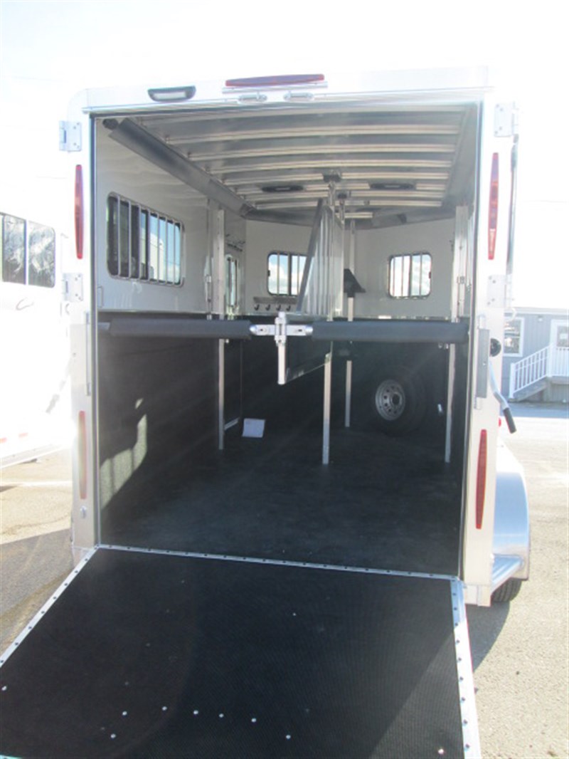Trailer Photo 8