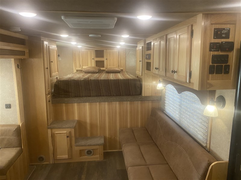 Trailer Photo 12