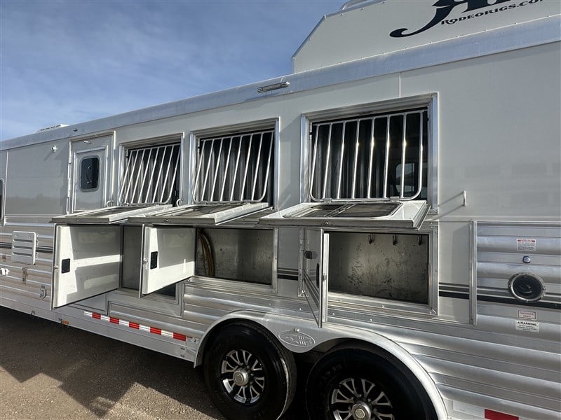 Trailer Photo 14