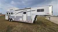 2026 3 horse Platinum Coach 3 Horse Living Quarters 10.8 ft SW Side Load