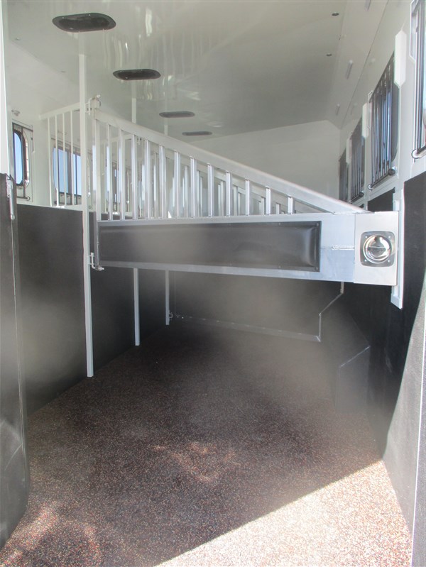 2024 Trails West sierra 13' lq wtih side tack and rear tack