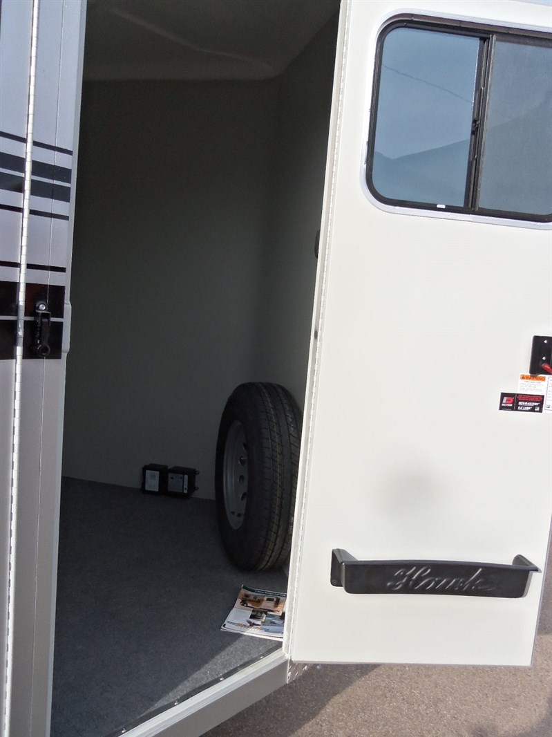 Trailer Photo 10