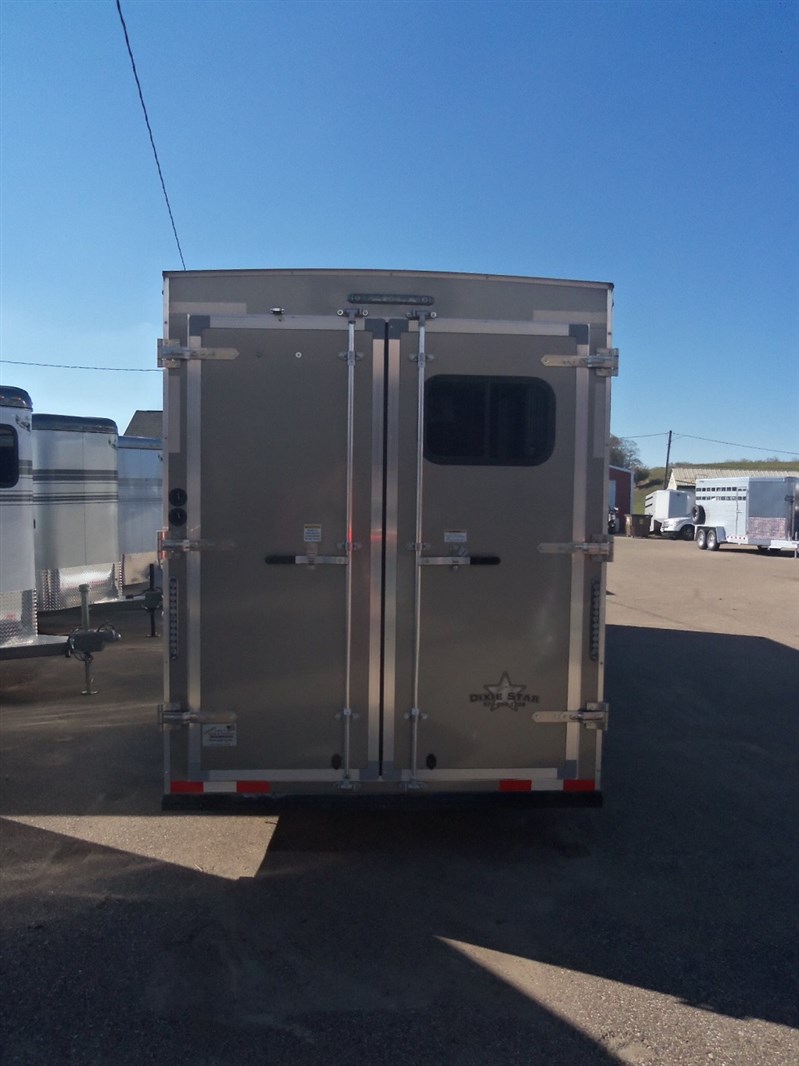 Trailer Photo 4