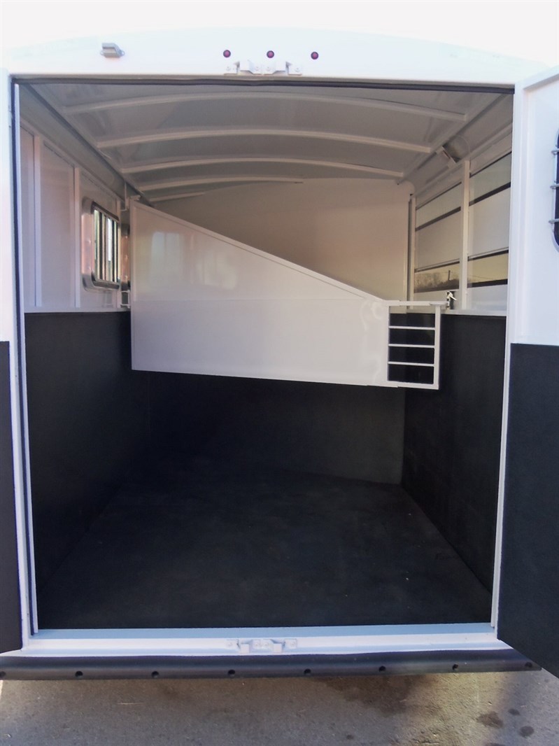 Trailer Photo 4