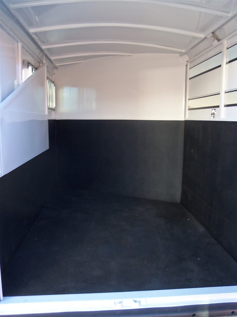 Trailer Photo 5
