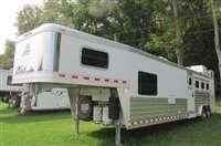 2012 4 horse Elite - EXPO Sale!! 4H, 14'8" LQ, Onan generator