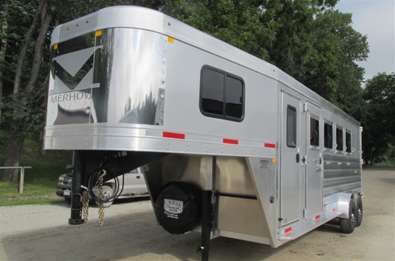 2026 Merhow - expo sale!! 4 horse slant -- aluminum wheels
