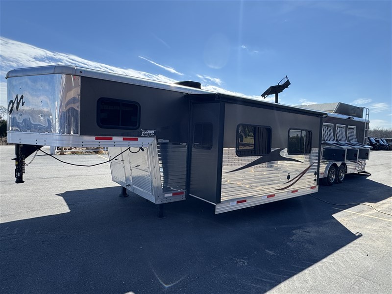 2014 Bison 8418 with couch, dinette, & a 12' super slide