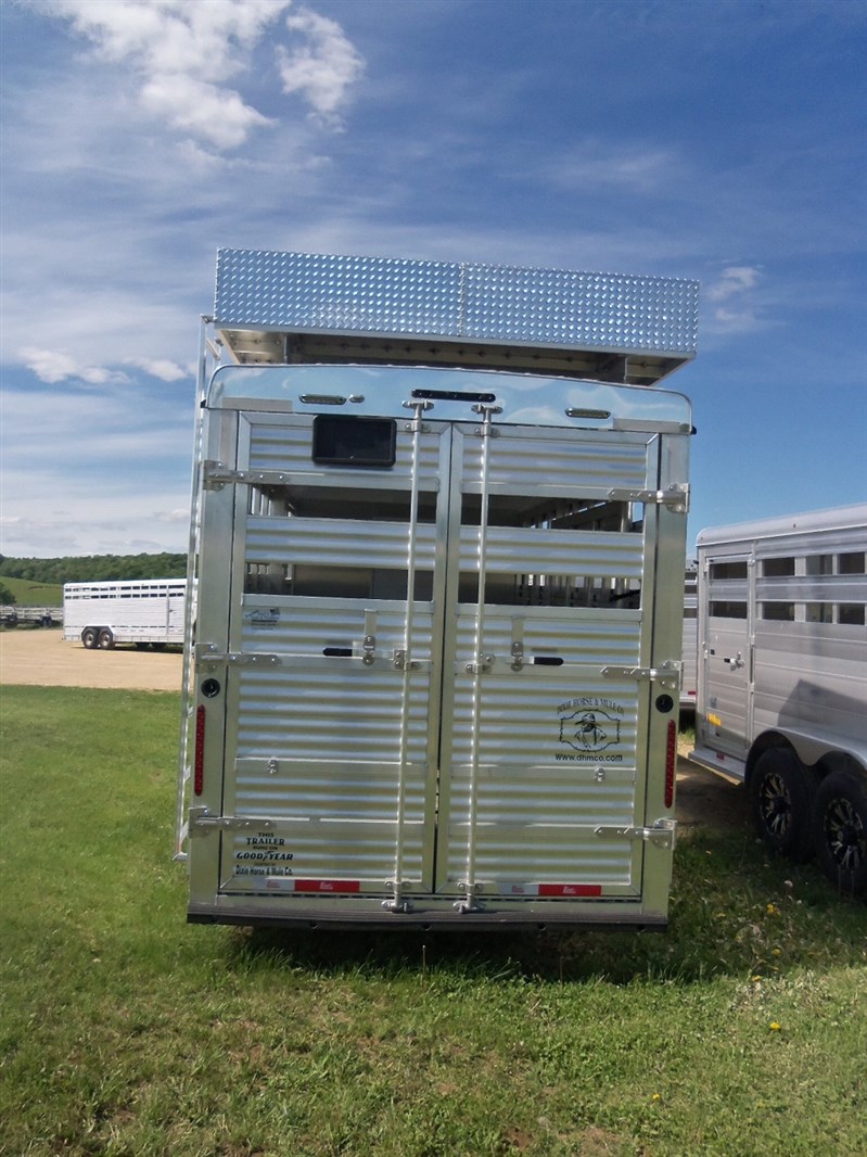 2019 Bison stock combo lq slideout - price reduced !!
