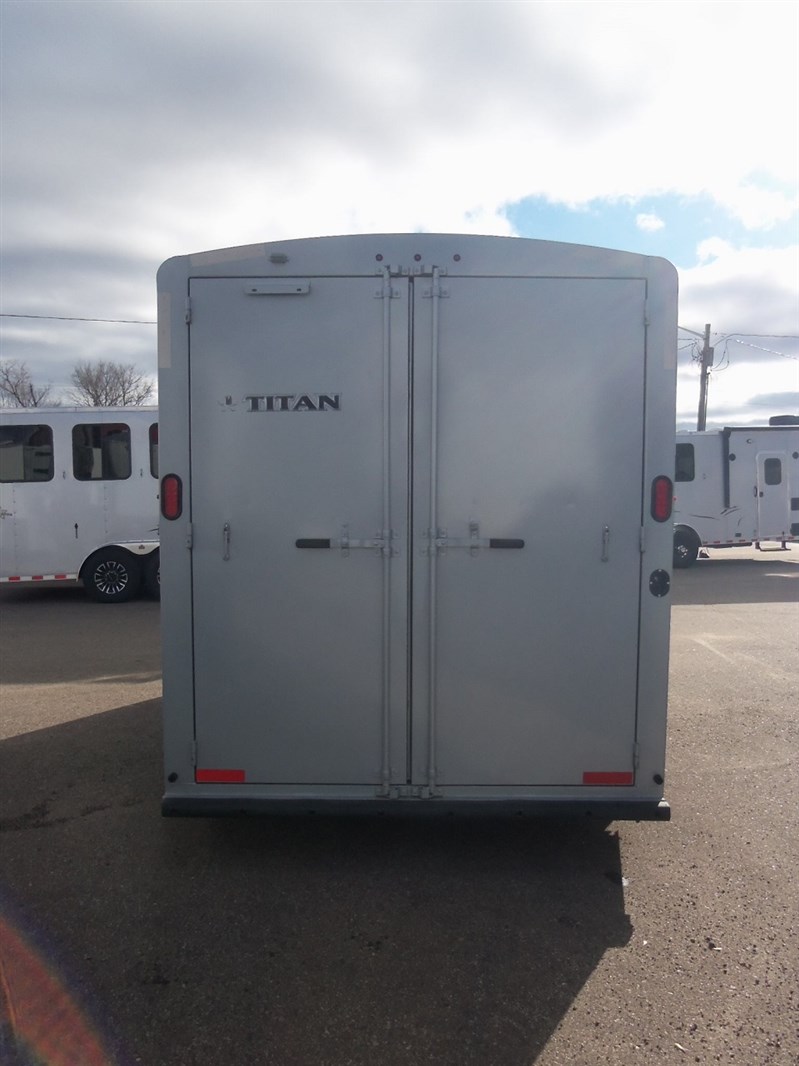 2024 Titan 3 horse aval ii bp