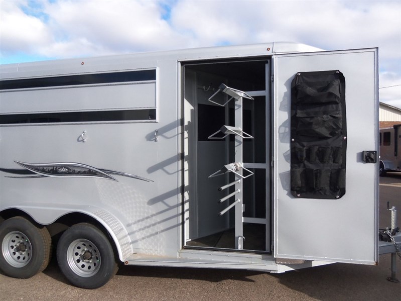 2024 Titan 3 horse aval ii bp