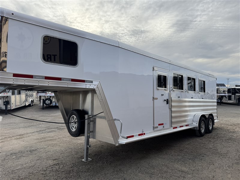 Trailer Photo 2