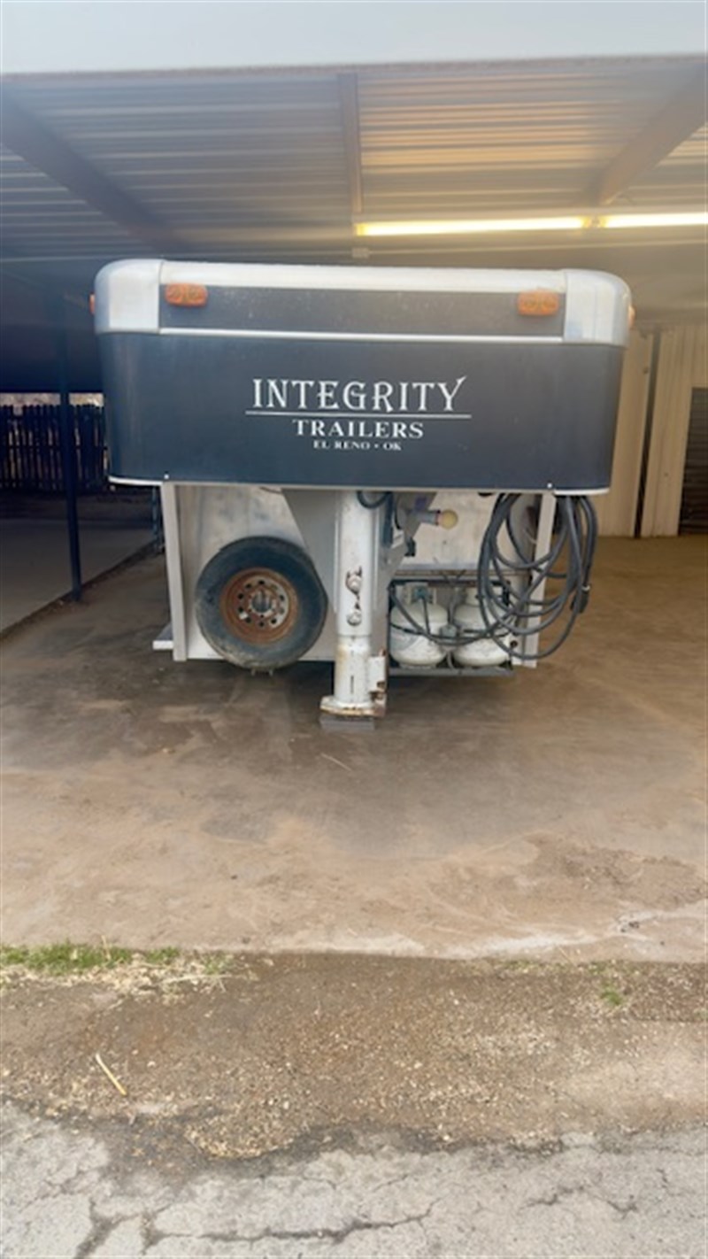 2005 Integrity 20' x 6'6" low pro show trailer