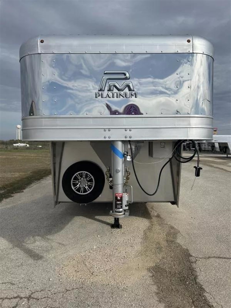 2026 Platinum Coach 4 horse trailer w/side tack, mangers, drop downs