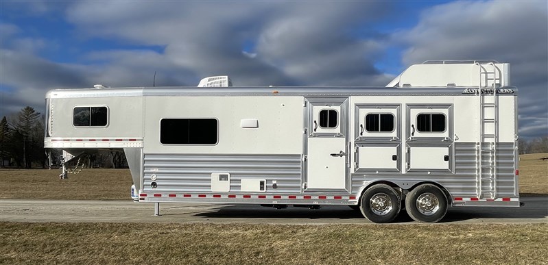 2025 Elite 8310 10'8 sw living quarter 3h slant sofa sleeper