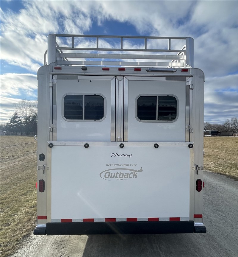 2025 Elite 8310 10'8 sw living quarter 3h slant sofa sleeper