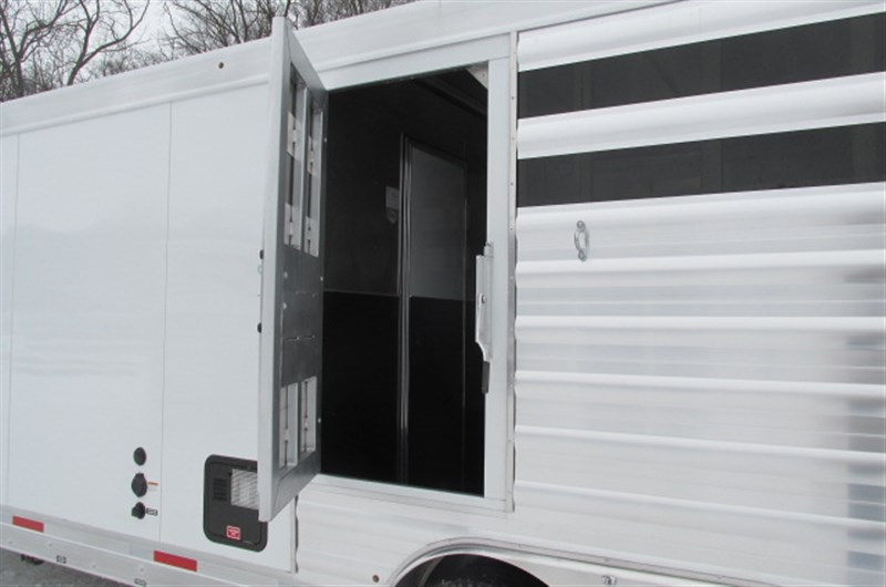 Trailer Photo 12