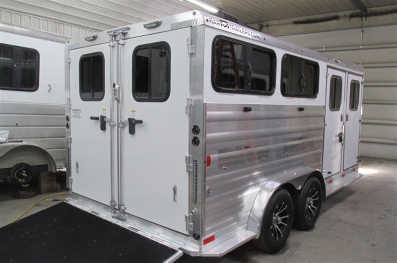 Trailer Photo 11