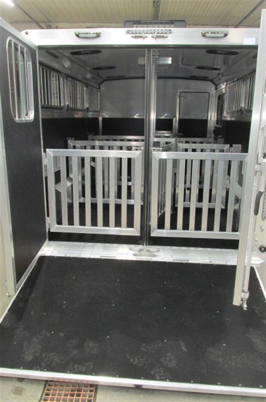 Trailer Photo 16