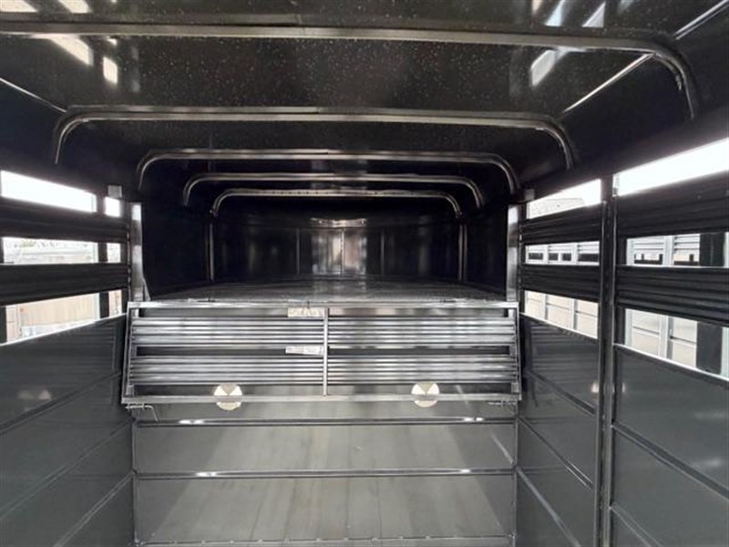 Trailer Photo 6