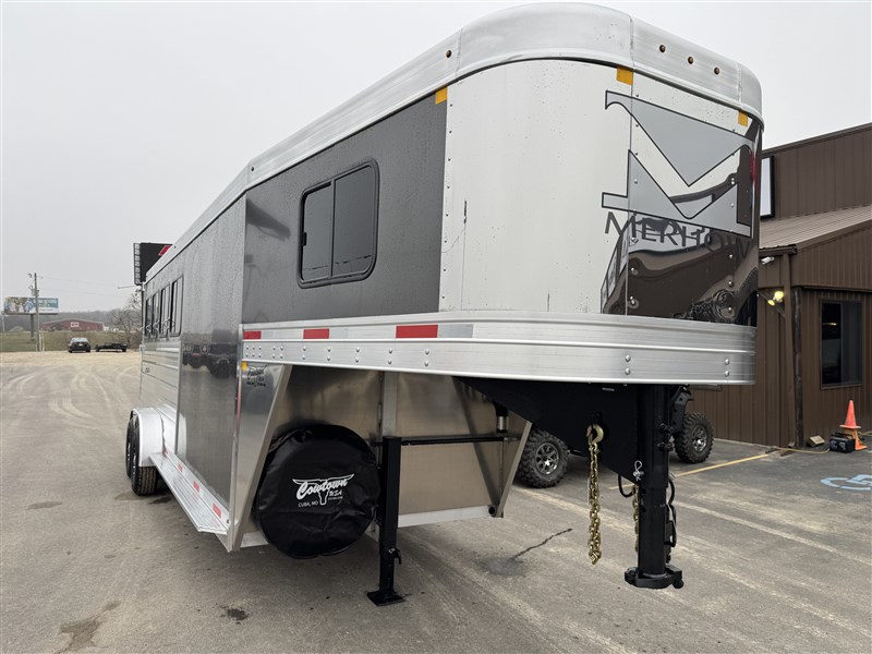 Trailer Photo 2