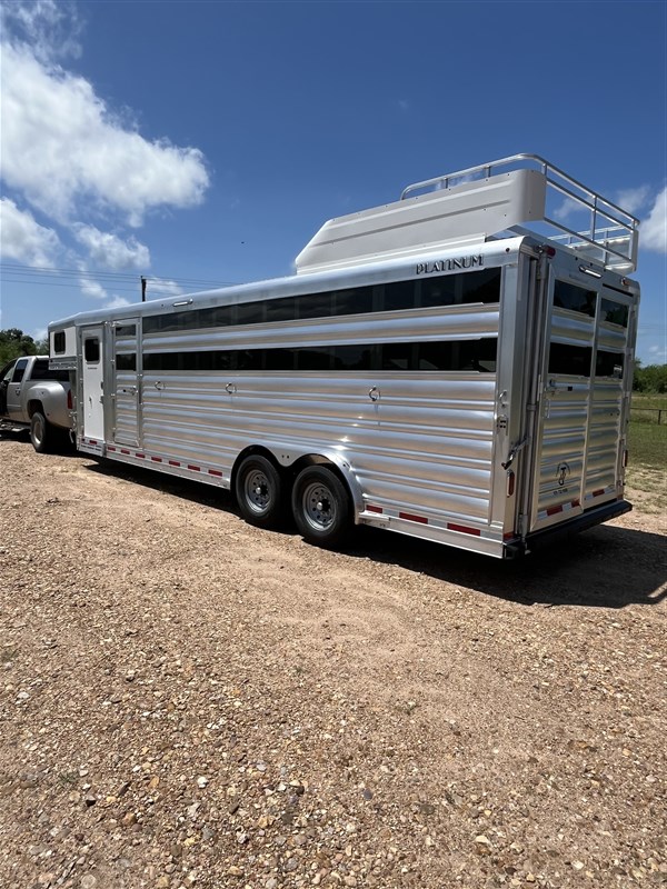 Trailer Photo 17