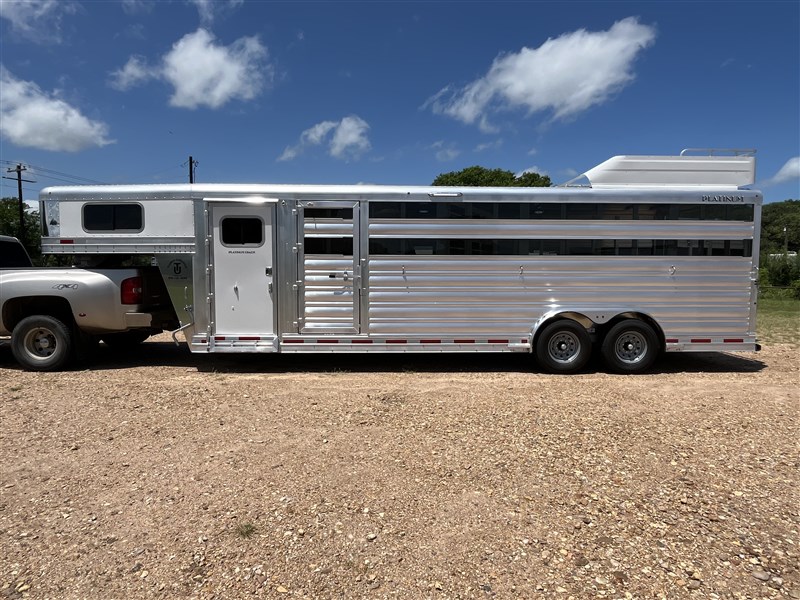 Trailer Photo 7