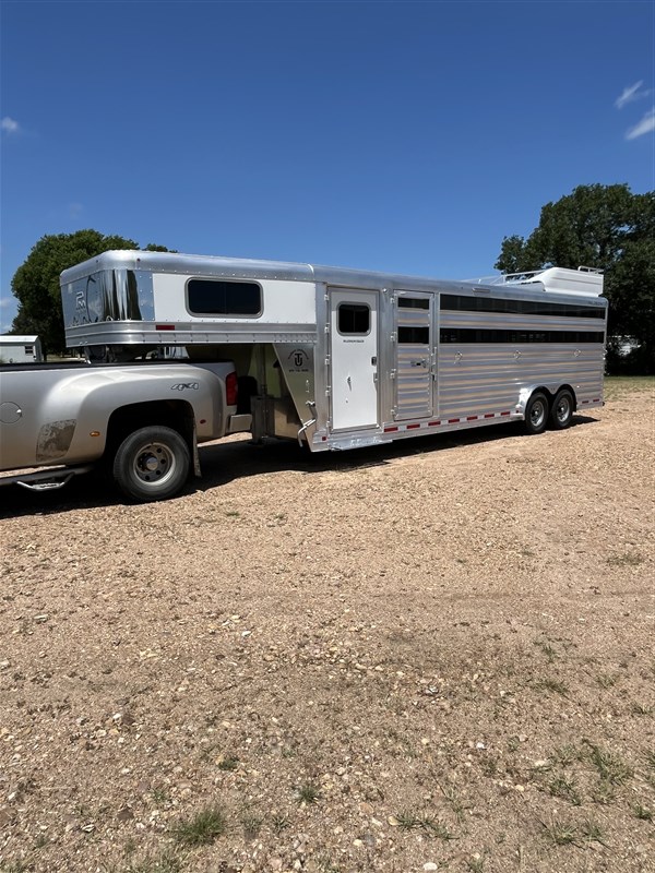 Trailer Photo 21