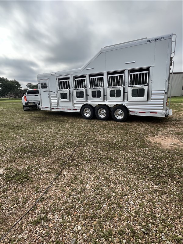 Trailer Photo 18