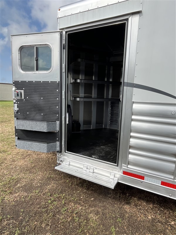 Trailer Photo 27