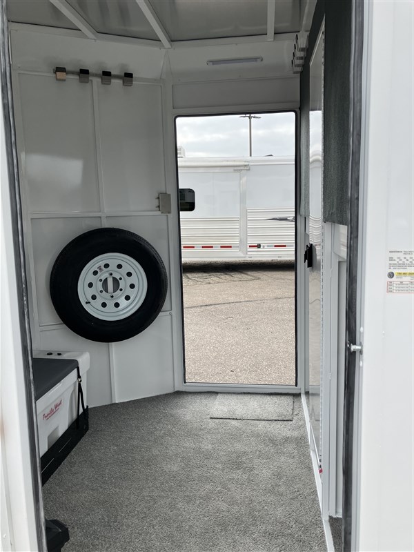 Trailer Photo 17