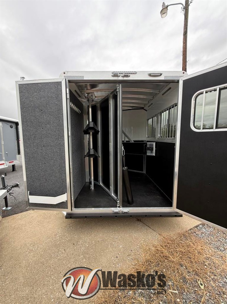 Trailer Photo 14