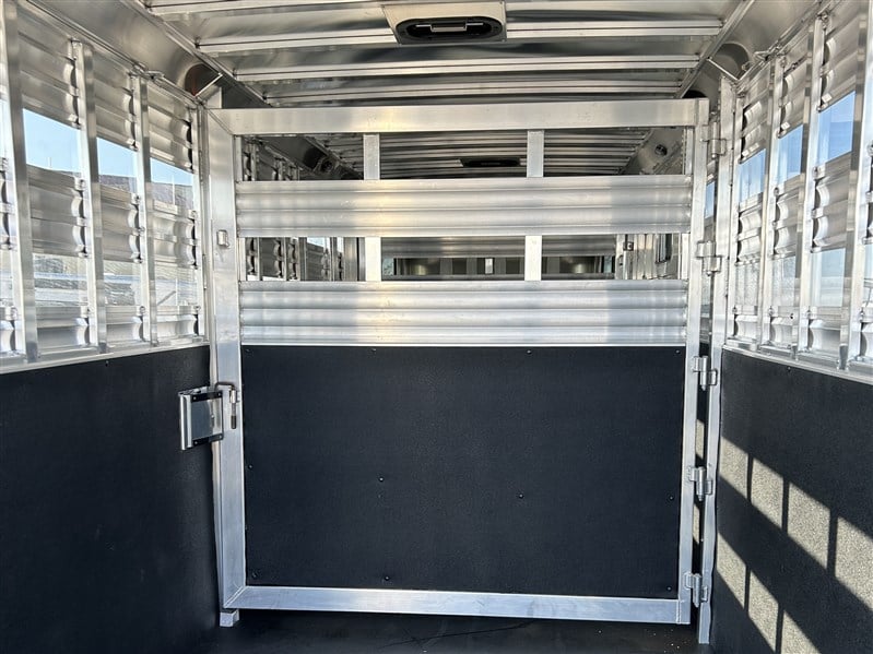 2026 Adam 20' box stall gn