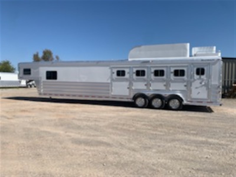 Trailer Photo 2