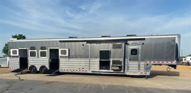Trailer Photo 3