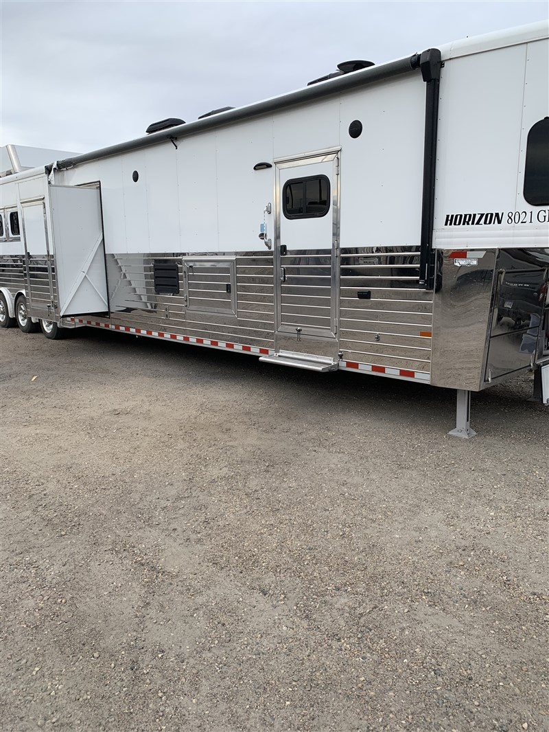 Trailer Photo 8