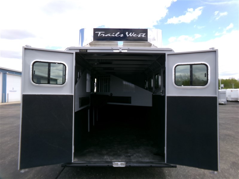 Trailer Photo 3